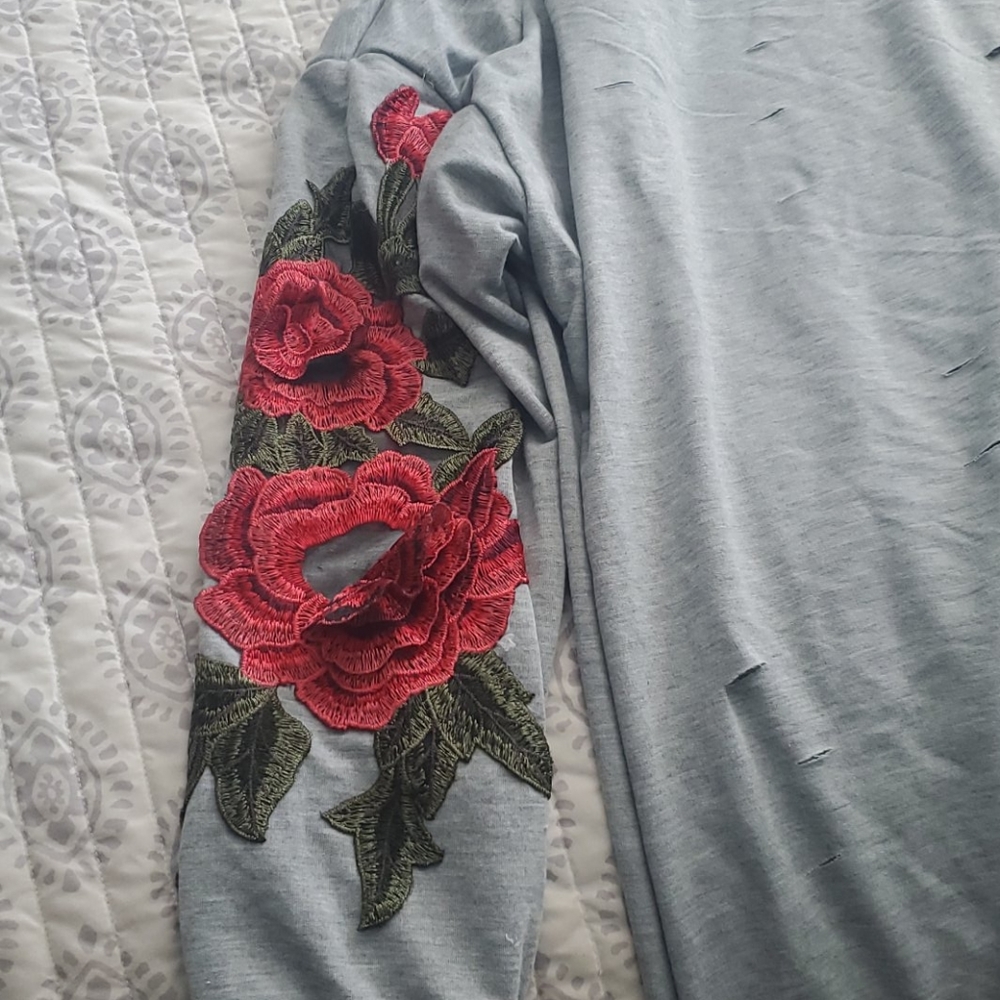Clothes - Picture 2 of 3